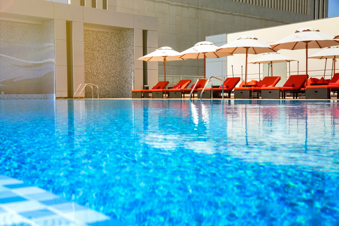 pool-bodylines-downtown-rotana.jpg
