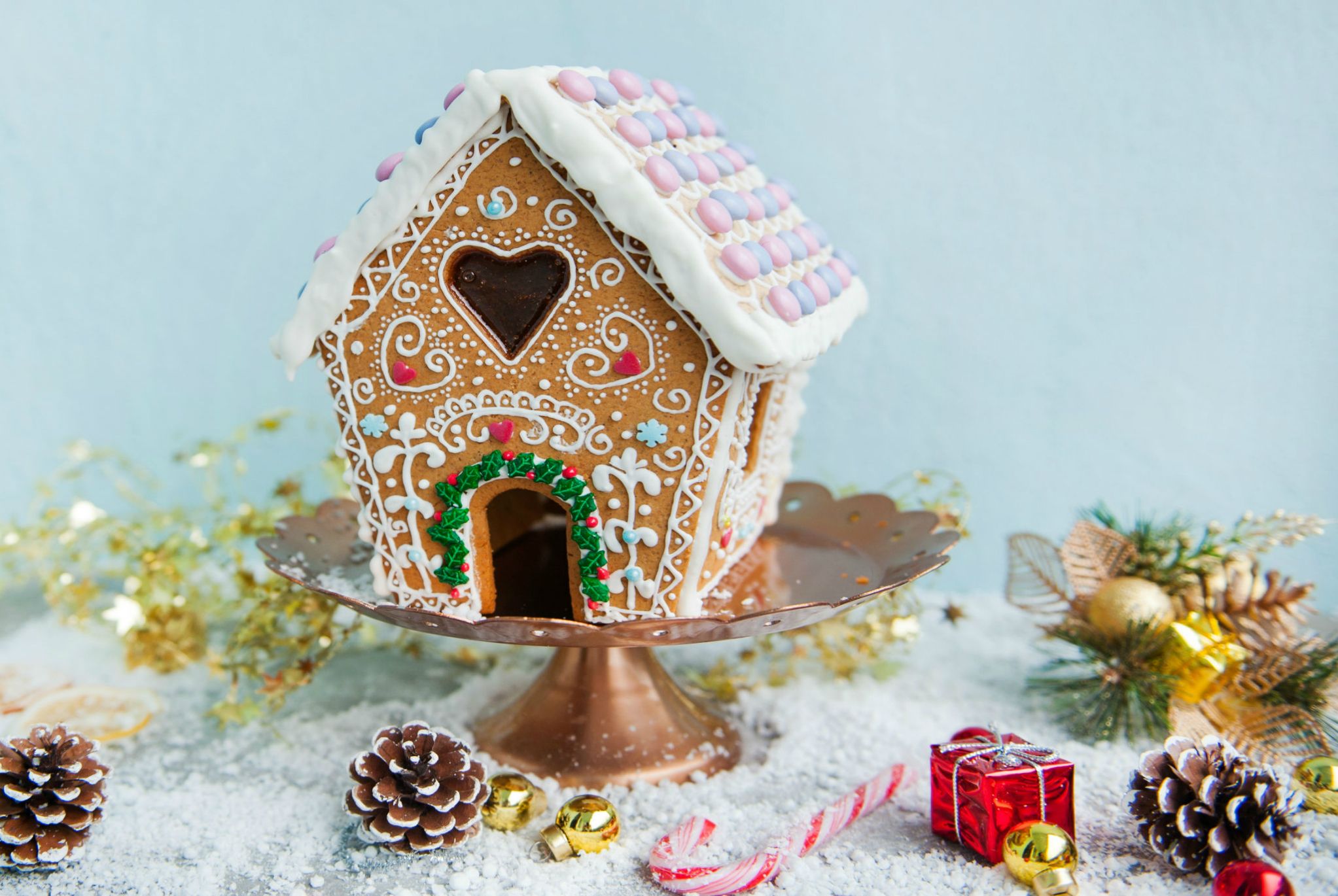 Gingerbread-Afternoon-Tea-at-St-Regis-Saadiyat