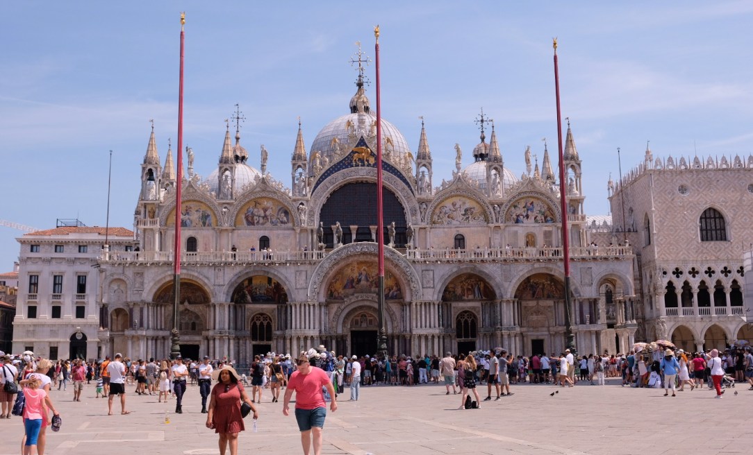 CAFA0CAA-D9A6-446A-BB88-637EE036C52B-2469-000000EBDC4D2FA5